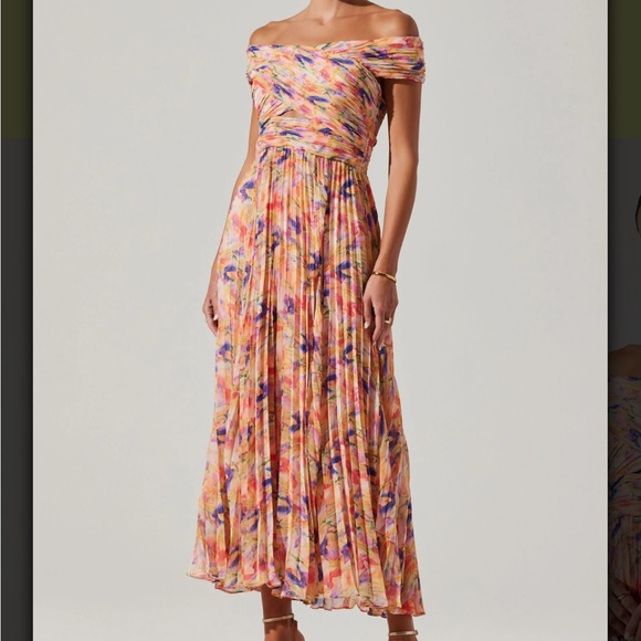 Astr Dresses & Skirts - ASTR THE LABEL off the shoulder midi dress NWT